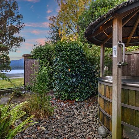 Tasman Holiday Parks - 蒂阿瑙湖 外观 照片 Hot Tub at the Lake
