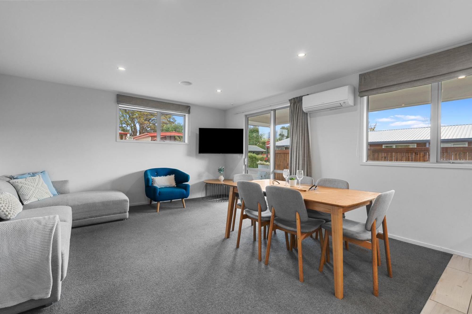 Tasman Holiday Parks - 蒂阿瑙湖 外观 照片 A staged property